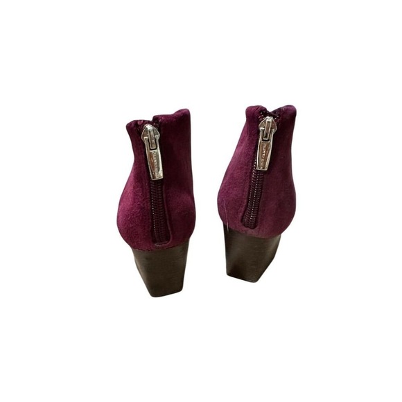 Vince Camuto Women's Suede Ankle Booties Plum Size 8 Pointed Toe - Picture 7 of 9